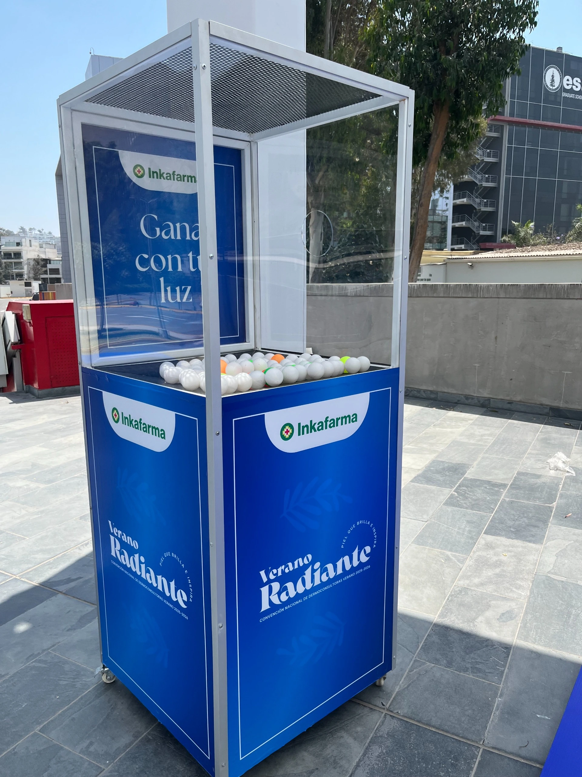 Caja de esferas Gana con tu Luz, de Inkafarma Verano Radiante